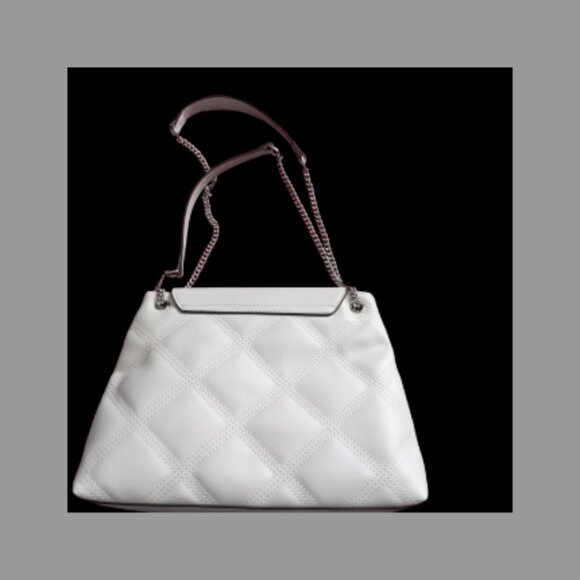 Nine West Inez Large Quilt Design - Picture 4 of 6